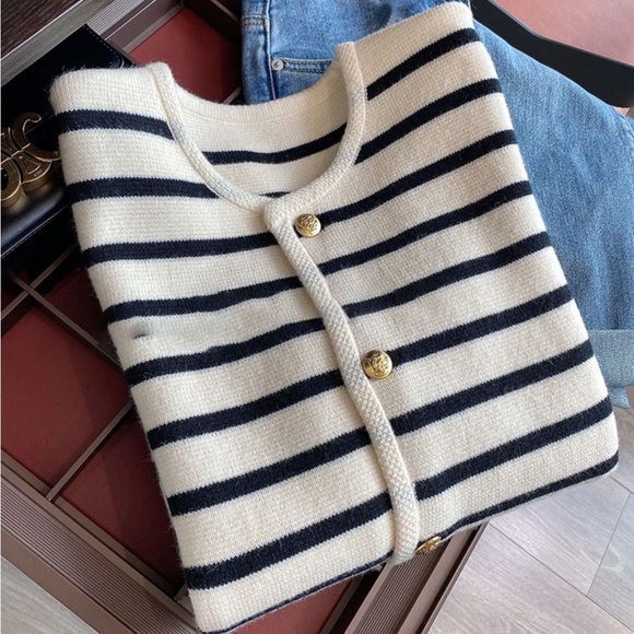 NWT Bonnie Boom O-neck Stripe Knitted Cardigan - Picture 2 of 4